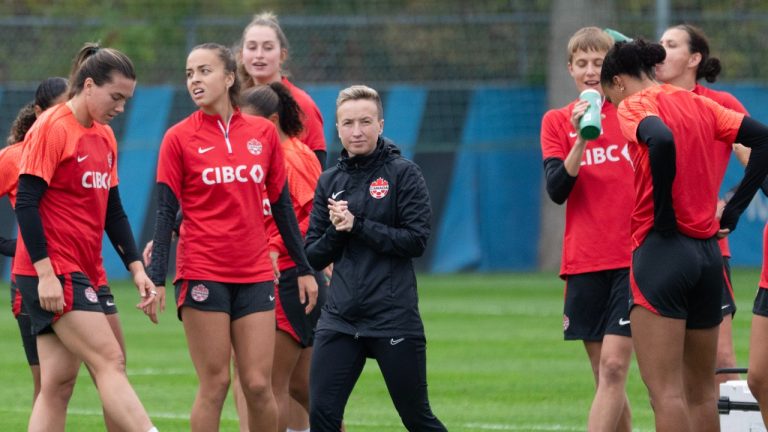 Canada’s national women’s soccer head coach Bev Priestman, centre, runs the team’s practice Thursday, October 26, 2023 in Montreal. (Ryan Remiorz/CP)