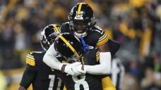 Pickett hits Johnson for late touchdown as Steelers slip past Levis, Titans