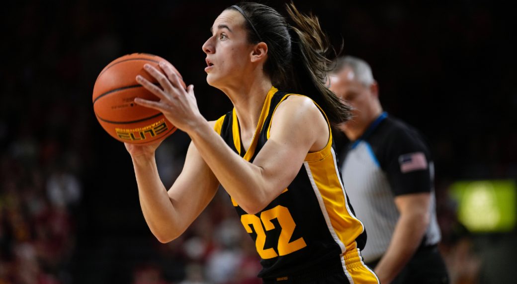 Caitlin Clark Scores 35 Points Surpasses 3000 Career Points As Iowa Defeats Rival Iowa State