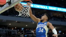 Antetokounmpo and Bucks breeze past Knicks, advance to tournament semis