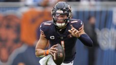 Justin Fields leads Bears to win over NFC North-leading Lions