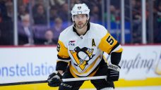 Penguins&#8217; Letang becomes first defenceman to record five points in a period