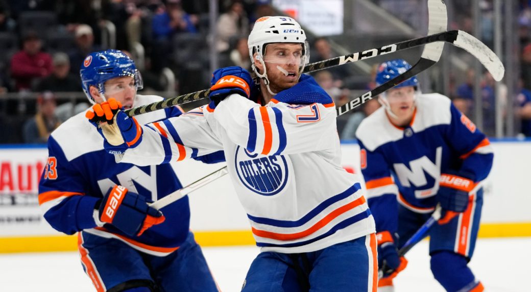 Islanders score three unanswered goals to beat Oilers