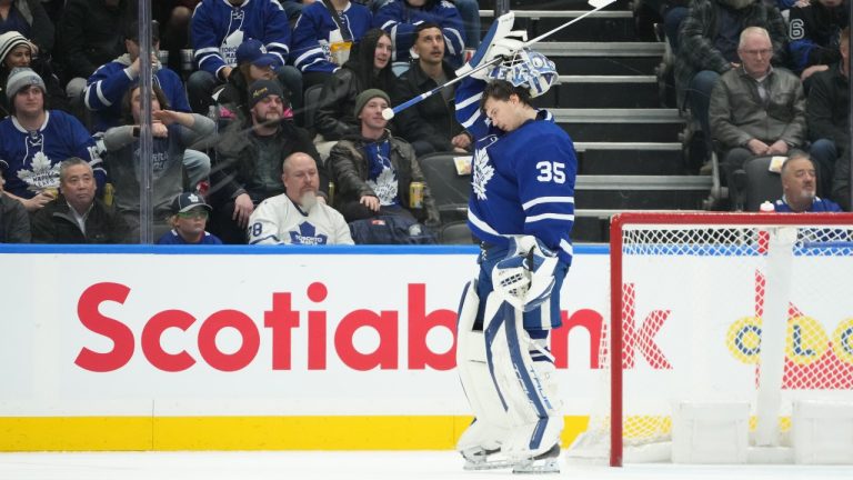 Toronto Maple Leafs goaltender Ilya Samsonov (35) reacts after allowing a goad during second period NHL hockey action against the Columbus Blue Jackets in Toronto on Thursday, December 14, 2023. (CP)