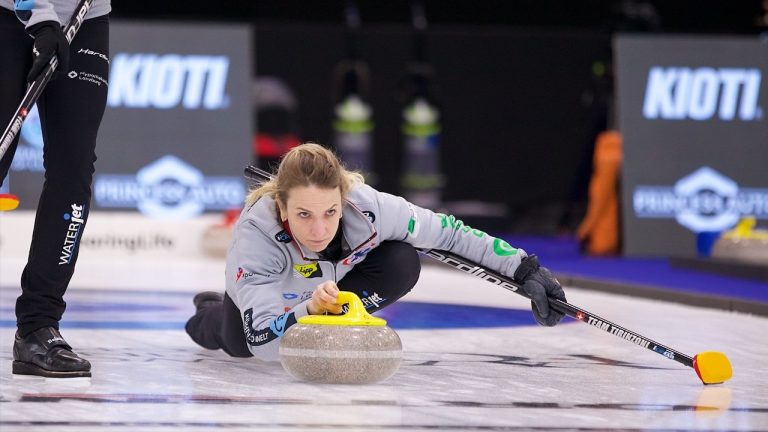 Silvana Tirinzoni in action at the WFG Masters on Friday, Dec. 15, 2023, at Merlis Belsher Place in Saskatoon. (Anil Mungal/GSOC)