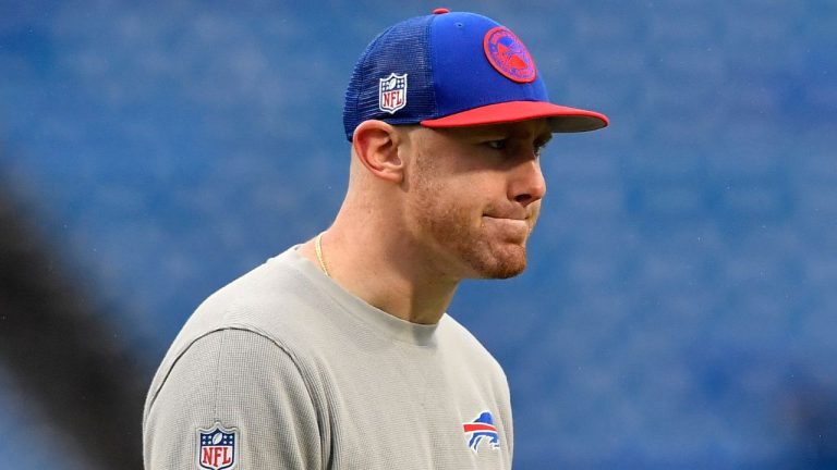 Buffalo Bills offensive coordinator Joe Brady watches warmups before an NFL football game against the New England Patriots. (Adrian Kraus/AP)