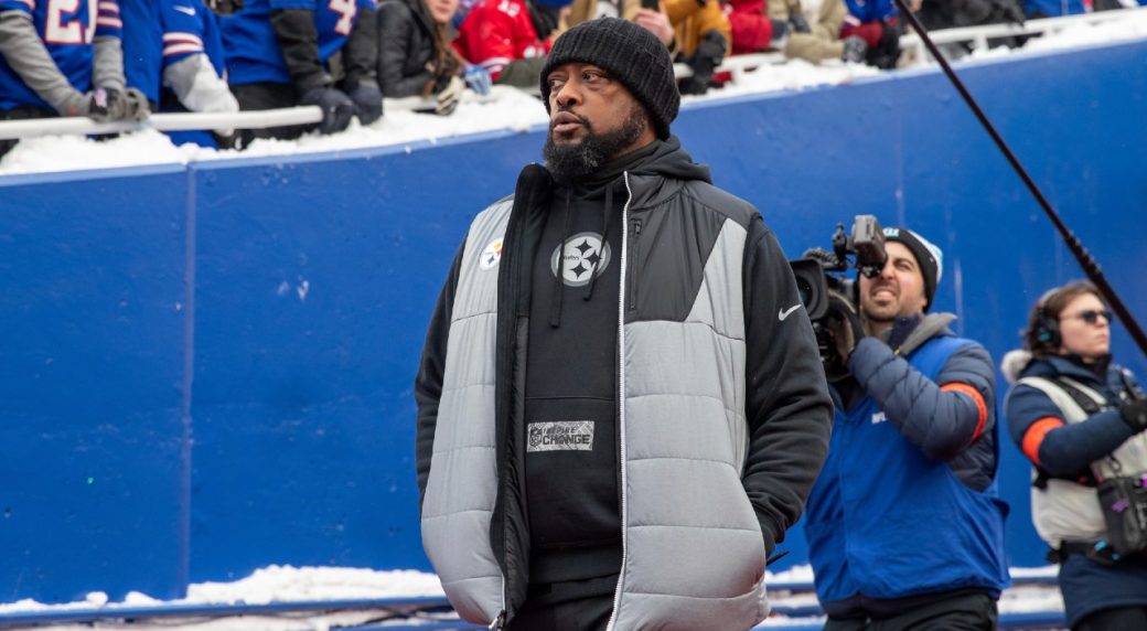 Steelers’ Tomlin walks away from podium after question about future