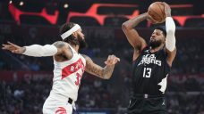 Leonard, George score 29 apiece as Clippers rally in fourth quarter to beat Raptors