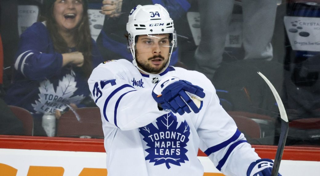 Justin Bieber Tate McRae Amongst Celebrity Co Captains At NHL All Star   Toronto Maple Leafs Forward Auston Matthews 1040x572 