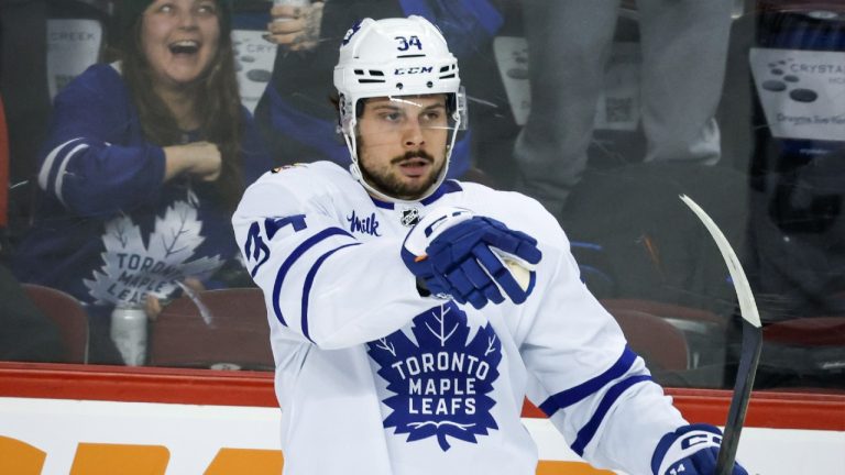 Toronto Maple Leafs forward Auston Matthews (34) celebrates. (CP)