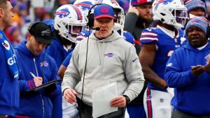 Buffalo Bills head coach Sean McDermott, center, stands on the sidelines during the first half of an NFL game.(Jeffrey T. Barnes/AP)