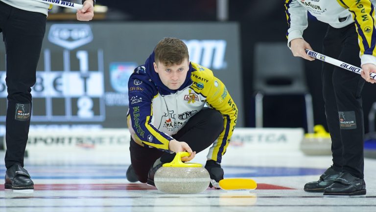 Bruce Mouat in action at the Co-op Canadian Open on Friday, Jan. 19, 2024, in Red Deer, Alta. (Anil Mungal/GSOC)