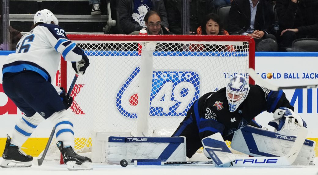 Auston Matthews Scores Game-Winning Overtime Goal As Toronto Maple ...