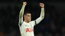 England Roundup: Spurs, Fulham notch narrow FA Cup wins