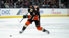 Ducks&#8217; Zegras exits with lower-body injury after awkward fall