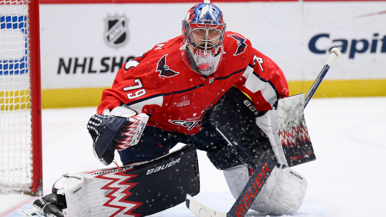 Capitals goalie Charlie Lindgren suffers upper-body injury vs ...