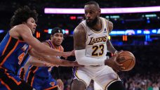 James, Lakers pull away for win to end Knicks&#8217; nine-game winning streak