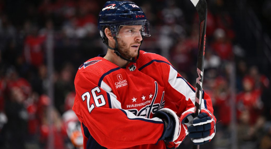 Capitals’ Dowd exits game vs. Devils with upper-body injury