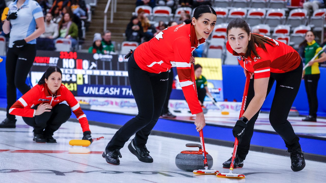 Harris helping Team Einarson off the ice in bid for fifth straight Scotties title