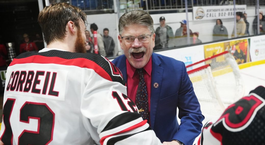 UNB men's hockey team posts 1st perfect 30-0 regular season in U Sports  history