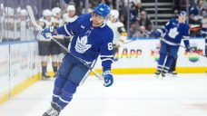 Costly mistakes add up as Maple Leafs&#8217; red-hot winning streak comes to an end