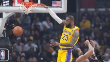 LeBron carries Lakers to massive 21-point comeback win in fourth vs. Clippers