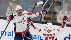 Ovechkin breaks Gretzky&#8217;s empty-net goals record as Capitals blank Bruins