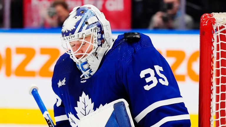 Toronto Maple Leafs goaltender Ilya Samsonov (35) makes a save against the New York Islanders during first period NHL hockey action in Toronto on Monday, February 5, 2024. (Frank Gunn/CP)