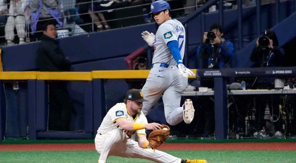 Cronenworth’s glove breaks, costing Padres in opener vs. Dodgers