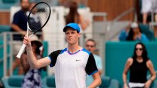 Australian Open champ Jannik Sinner advances to third Miami semi in four years