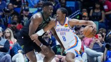 Gilgeous-Alexander hits clutch three, Thunder ground Pelicans