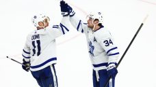 Auston Matthews scores 60th goal in Maple Leafs&#8217; shutout win over Sabres