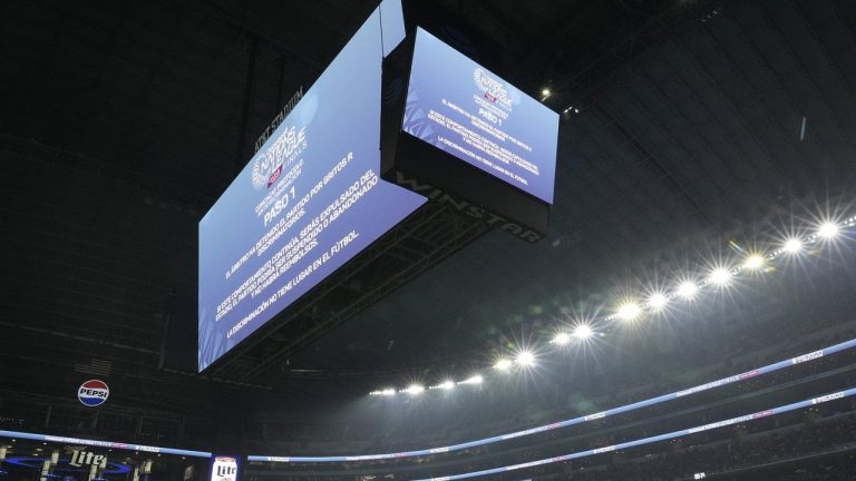 The CONCACAF Nations League final soccer match between Mexico and the United States is stopped due to discriminatory chants during the second half Sunday, March 24, 2024, in Arlington, Texas. (AP Photo/Tony Gutierrez)