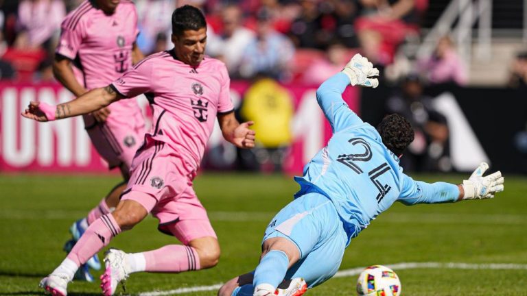 Inter Miami striker Luis Suárez scores past DC United goalkeeper Alexander Bono during the second half of an MLS soccer match at Audi Field, Saturday, March 16, 2024, in Washington. (Nathan Howard/AP Photo)
