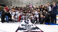 UNB Reds complete perfect season, defend U Sports hockey crown