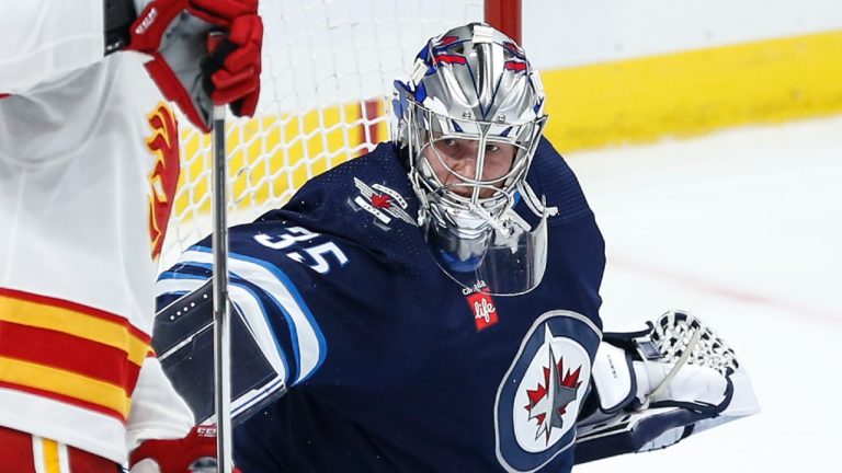 Winnipeg Jets goaltender Oskari Salminen (35). (John Woods/CP)