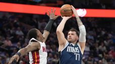 NBA Roundup: Mavericks&#8217; Doncic posts fifth consecutive double-double in win