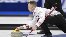 Canada&#8217;s Gushue tops defending champ Mouat at men&#8217;s curling worlds