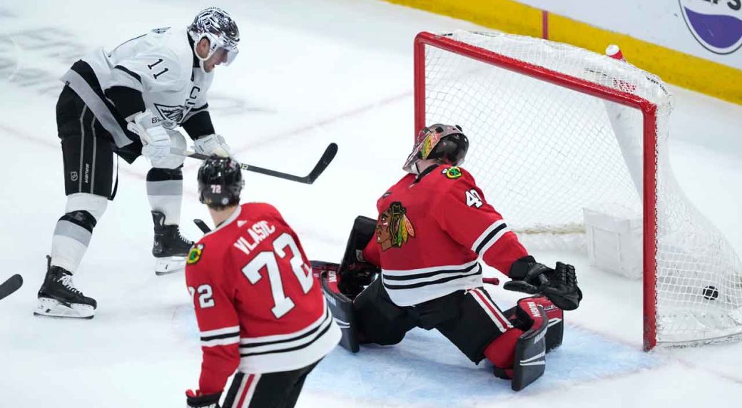 Kopitar scores twice, Talbot makes 28 saves as Kings blank Blackhawks