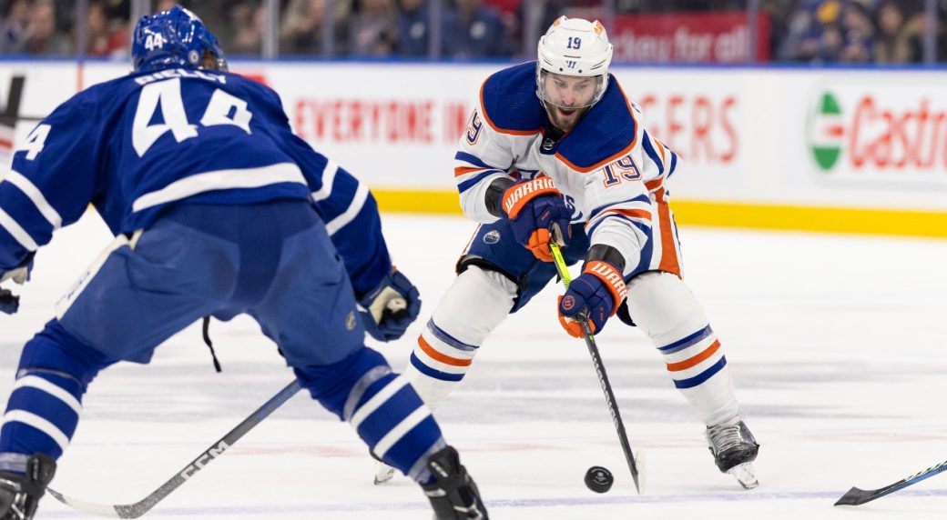 Oilers pay the price for being way off their game vs. Maple Leafs