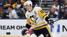 Penguins&#8217; Crosby ties Gretzky with 19th point-per-game season