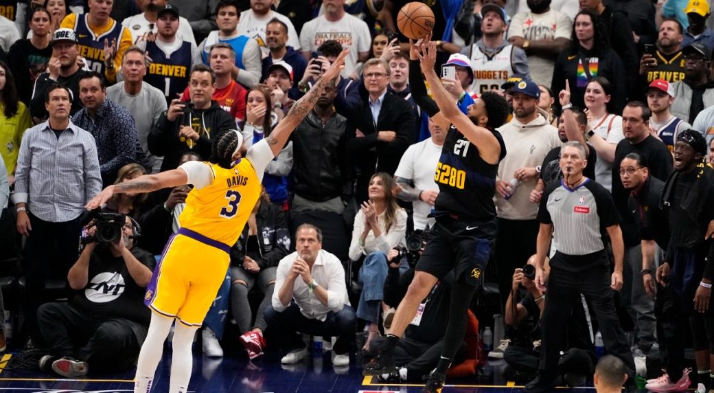 Jamal Murray sinks buzzer-beater as Nuggets stun Lakers in Game 2