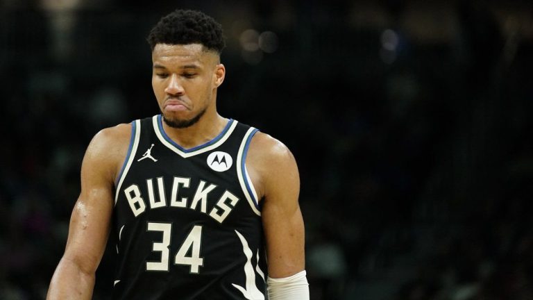 The Milwaukee Bucks won’t have either Giannis Antetokounmpo or Damian Lillard available for their Friday night game with the Oklahoma City Thunder. (Aaron Gash/AP Photo)
