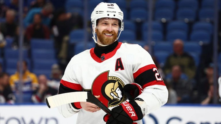 Ottawa Senators right wing Claude Giroux looks on during the first period of an NHL hockey game against the Buffalo Sabres Wednesday, March 27, 2024, in Buffalo, N.Y. (Jeffrey T. Barnes/AP Photo)