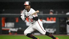 Orioles&#8217; Tony Kemp congratulates Jackson Holliday after losing roster spot to him