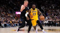 Lakers&#8217; LeBron James criticizes overturned foul call: &#8216;Makes no sense to me&#8217;