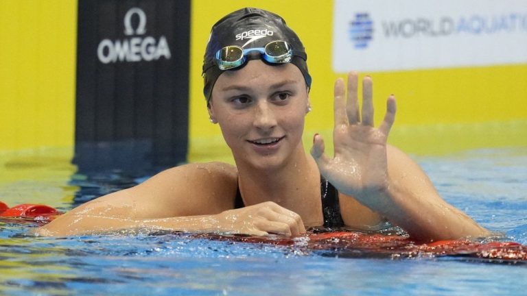 Summer McIntosh, of Canada, celebrates after winning the women's 400m medley final at the World Swimming Championships in Fukuoka, Japan, Sunday, July 30, 2023. (Lee Jin-man/AP Photo)
