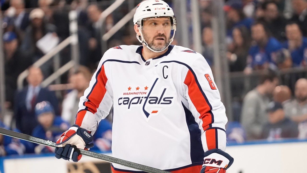 Capitals’ Alex Ovechkin exits vs. Utah after knee-on-knee collision