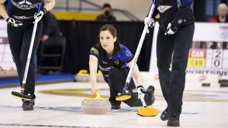 Lisa Weagle, then with Team Jennifer Jones, shoots a stone during the 2022 Princess Auto Players' Championship in Toronto. (Anil Mungal/GSOC)