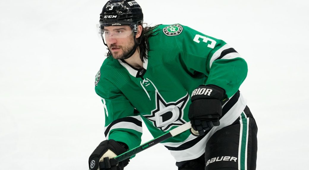 Maple Leafs acquire rights to defenceman Chris Tanev from Stars